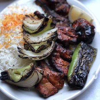Raffi's Place - Rack of Lamb with grilled onions and bell pepper, perfect texture! - Middle Eastern Near Me - Glendale, California