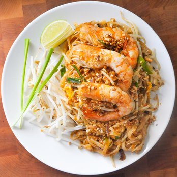 Holy Basil - pad thai goong | black tiger shrimp, tamarind, fresh sen jaan(rice noodle), chives, baked tofu, roasted peanut, bean sprout, free range chic - Thai Near Me - Los Angeles, California Holy Basil - pad thai goong | black tiger shrimp, tamarind, fresh sen jaan(rice noodle), chives, baked tofu, roasted peanut, bean sprout, free range chic - Thai Near Me - Los Angeles, California