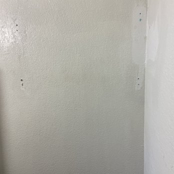 Motel 6 - Missing hotel room fixtures - Hotels Near Me - Westley, California