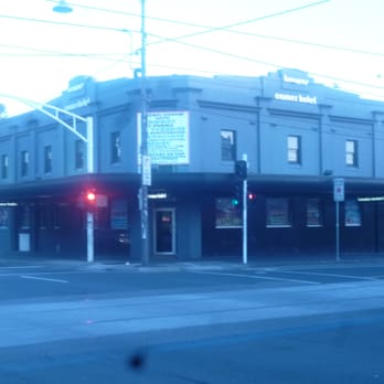 Browns Corner Hotel - Hotels Near Me - Coburg, VIC