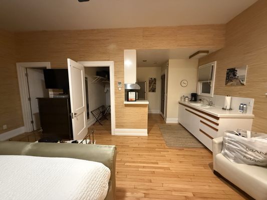 Harbor House Inn by null