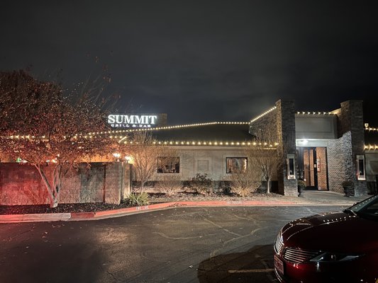 Summit Grill by null
