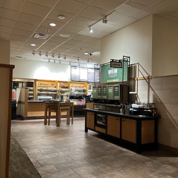 St. Louis Bread - Inside - Sandwiches Near Me - Wildwood, Missouri