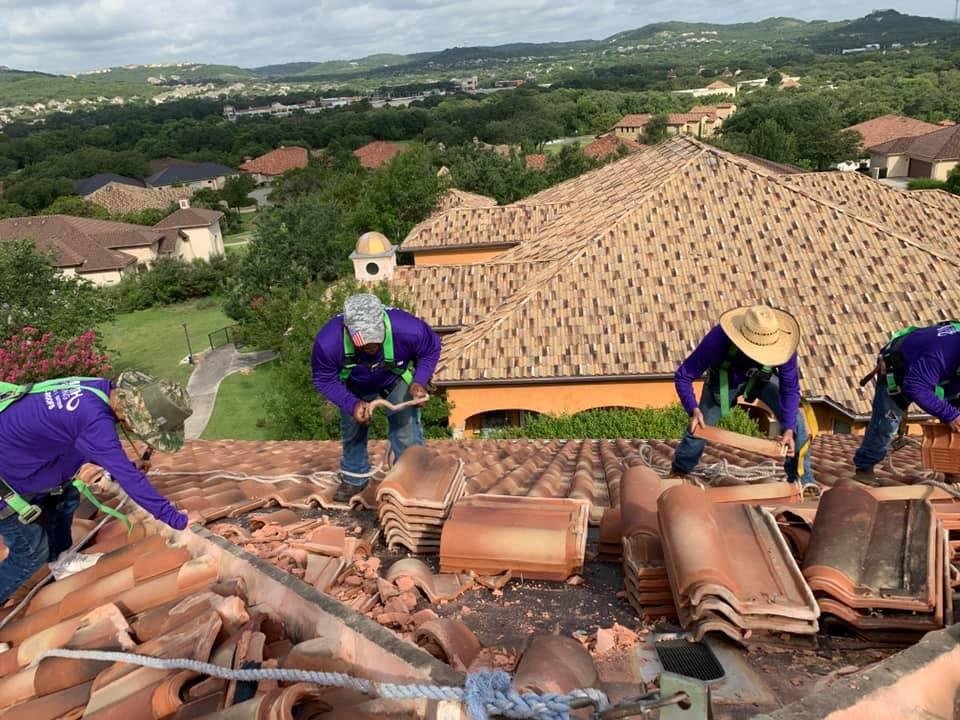 Slide of Mammoth Contracting - Round Rock