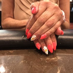 Salon At 68