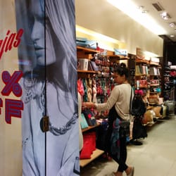 Isadora - Storefront.