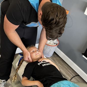 Awesome Family Chiropractic - Awesome Kid Neck Adjustment - Chiropractors Near Me - La Mesa, California Awesome Family Chiropractic - Awesome Kid Neck Adjustment - Chiropractors Near Me - La Mesa, California