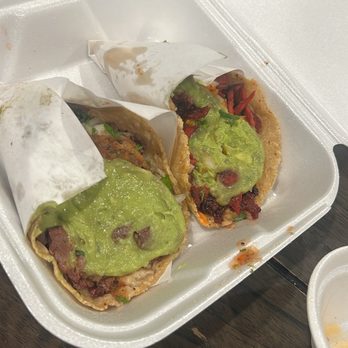 Tacos Grill Los Gonzalez - Carne asada and Al pastor tacos - Mexican Near Me - Fremont, California