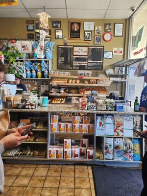 Italia Bakery & Deli by null