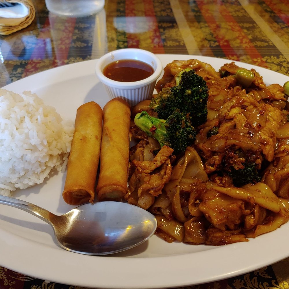 BT Thai Restaurant - Lunch special pad see ewe - Thai Near Me - Tacoma, Washington BT Thai Restaurant - Lunch special pad see ewe - Thai Near Me - Tacoma, Washington