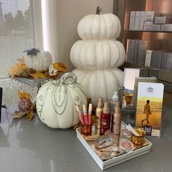 Hall and Wrye Plastic Surgeons And Medical Spa