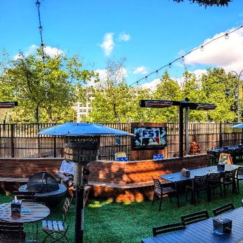 Headlands Brewing - Outdoor beer garden - Beer Gardens Near Me - Walnut Creek, California Headlands Brewing - Outdoor beer garden - Beer Gardens Near Me - Walnut Creek, California
