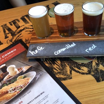 BJ's Restaurant & Brewhouse - Flight - Breweries Near Me - Warwick, Rhode Island