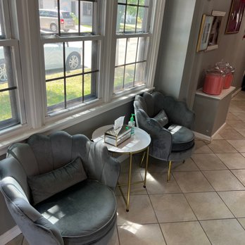 Microblading & Esthetics Pro Studio - Waiting zone - Permanent Makeup Near Me - Clawson, Michigan