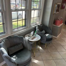 Microblading & Esthetics Pro Studio - Waiting zone