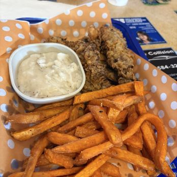 Shady Oaks Restaurant - Steak fingers and sweet potato fries - American Near Me - Broken Bow, Oklahoma Shady Oaks Restaurant - Steak fingers and sweet potato fries - American Near Me - Broken Bow, Oklahoma