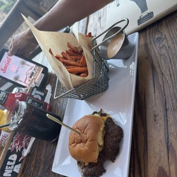 FINNEYS CRAFTHOUSE - PORTER RANCH - Updated September 2025 - 1470 ...