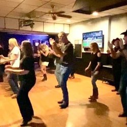 Woodstown Hotel & Tavern - Country line dancing was fun!