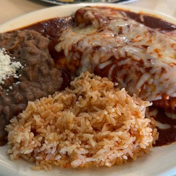 Corazon Mexican Food - Chicken enchiladas, refried beans and rice - Mexican Near Me - Sunnyvale, California Corazon Mexican Food - Chicken enchiladas, refried beans and rice - Mexican Near Me - Sunnyvale, California