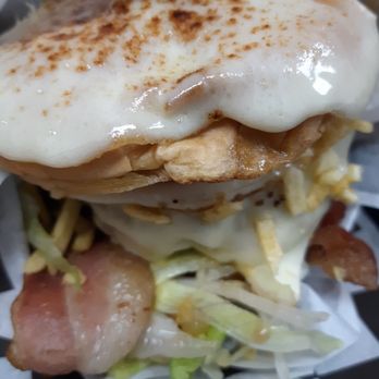 Grattin Dog - Grattin Burger - Burgers Near Me - Altamonte Springs, Florida Grattin Dog - Grattin Burger - Burgers Near Me - Altamonte Springs, Florida