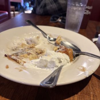 Famous Dave's - BREAD PUDDING - Barbeque Near Me - Downey, California Famous Dave's - BREAD PUDDING - Barbeque Near Me - Downey, California