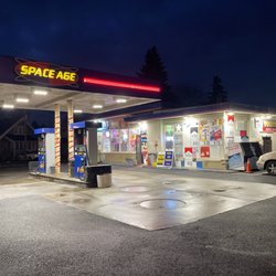 Space Age Fuel - 84th & Foster - Gas station convinience store