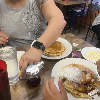 Guieb Cafe - New American Near Me - Aiea, Hawaii