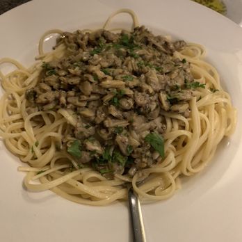 Rossini's - Linguine & Clams - Pizza Near Me - East Hampton, Connecticut