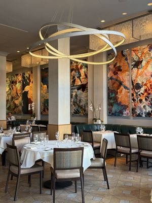 NINE-TEN Restaurant & Bar by null