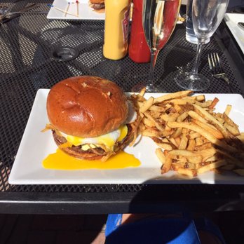 Commonwealth - Breakfast burger and yes that's yolk oozing - American Near Me - Chicago, Illinois
