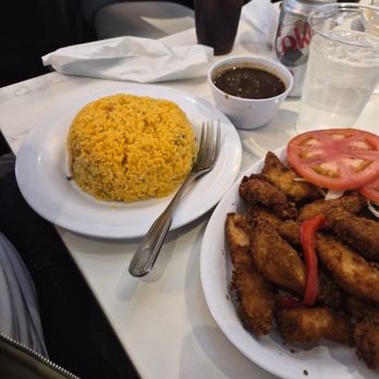 Malecon Restaurant - Dominican Near Me - New York, New York