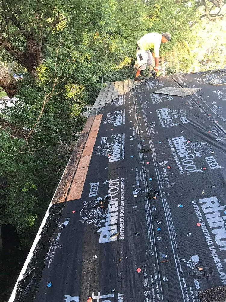 Slide of D-B Roofing Inc