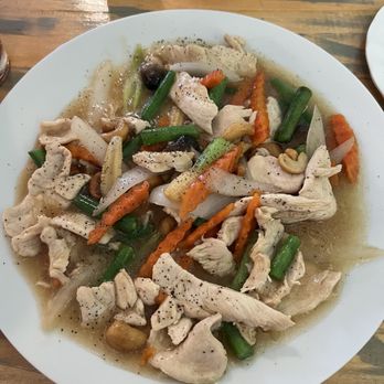 Charm Thai - Cashew chicken. - Thai Near Me - Bradenton, Florida