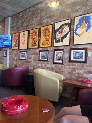 J&J La Casa del Habano Cabo by null