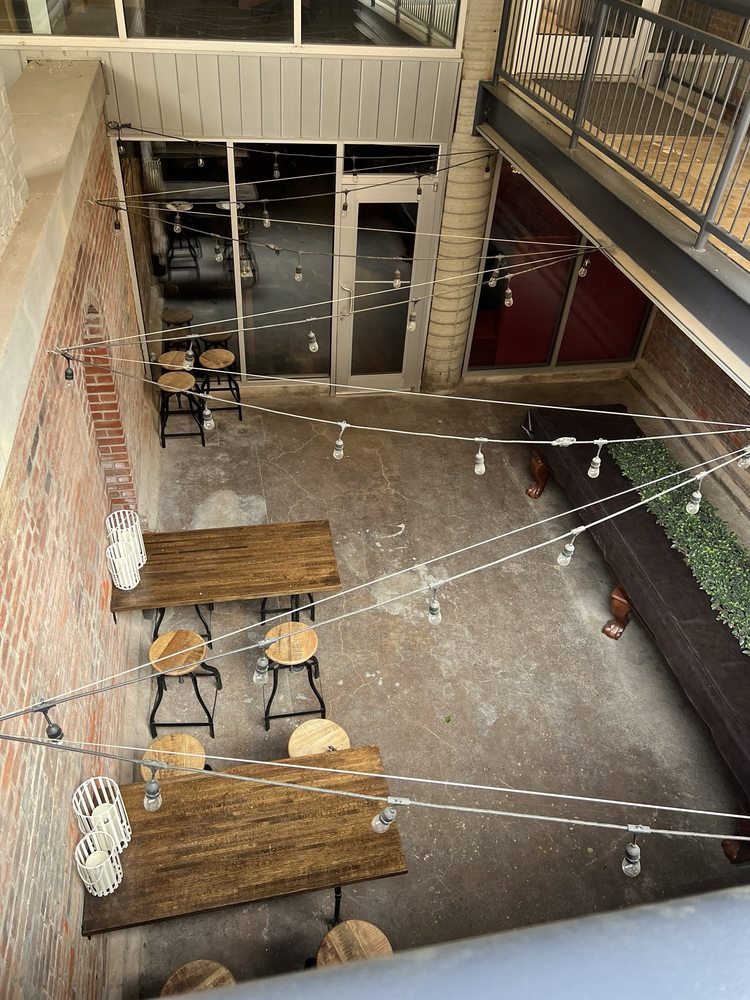 HUSH ON MAIN Updated July 2024 323 Main St, Evansville, Indiana