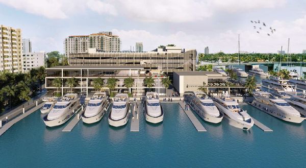 Las Olas Marina by null