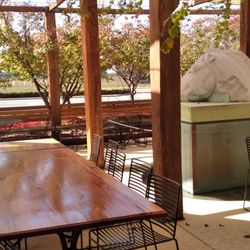Elgin's Hotel - Insde