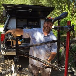 Bikeminded Guru - Mobile bike mechanic Justin Zaiser working his magic on my mountain bike.