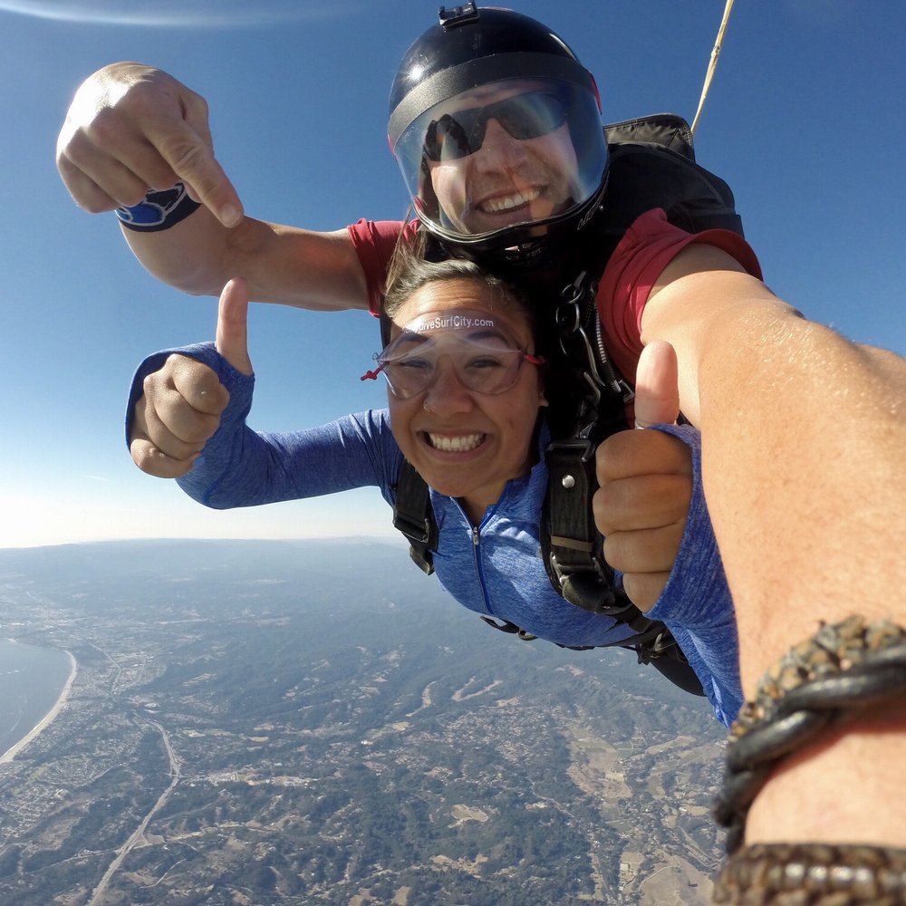 Skydive Surfcity Santa Cruz - 2 thumbs up for Skydive Surf City - Skydiving Near Me - Watsonville, California Skydive Surfcity Santa Cruz - 2 thumbs up for Skydive Surf City - Skydiving Near Me - Watsonville, California