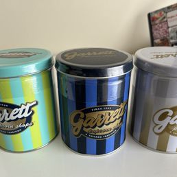 These are the smallest tins called petite size. These will last 2 weeks in the sealed tin. They seal it for you.