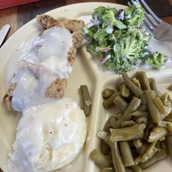 Hank's Express - Yum! - Salad Near Me - La Grange, Texas