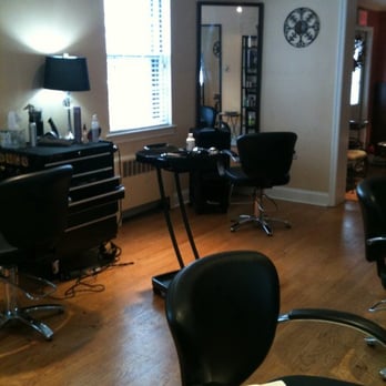 Hector Q Hair - Hair Salons Near Me - North Wales, Pennsylvania