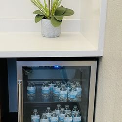 Orlando Health Imaging Centers - Lake Mary - Cold waters in women's waiting room