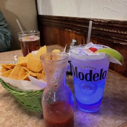 San Felipe Mexican Restaurant - Margarita chips and salsa