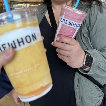 Erewhon - Mango Smoothie + Hailey Bieber Smoothie - Grocery Near Me - Culver City, California Erewhon - Mango Smoothie + Hailey Bieber Smoothie - Grocery Near Me - Culver City, California