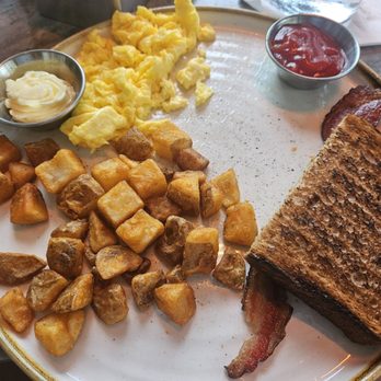 News Cafe - News Caf Big Breakfast - Breakfast & Brunch Near Me - Miami Beach, Florida News Cafe - News Caf Big Breakfast - Breakfast & Brunch Near Me - Miami Beach, Florida