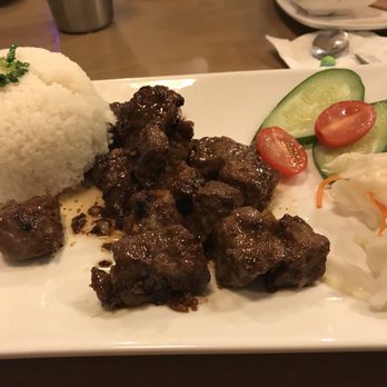 Broken Rice - Bo luc lac "shaking beef" - Vietnamese Near Me - Honolulu, Hawaii Broken Rice - Bo luc lac "shaking beef" - Vietnamese Near Me - Honolulu, Hawaii