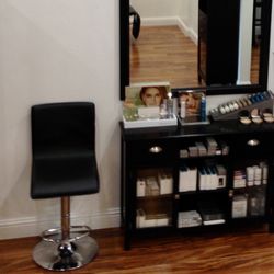 Studio Salon The Beauty Element