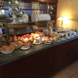 Hotel Rech - Ein Drittel des Frühstücksbüffet- Auswahl war riesig