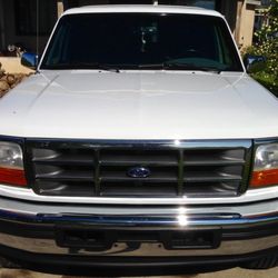 Marcus Detailing - I detailed this Bronco inside and out!  Cleaned the wheels, full interior, detailed the engine compartment, fully painted the chassis, exter